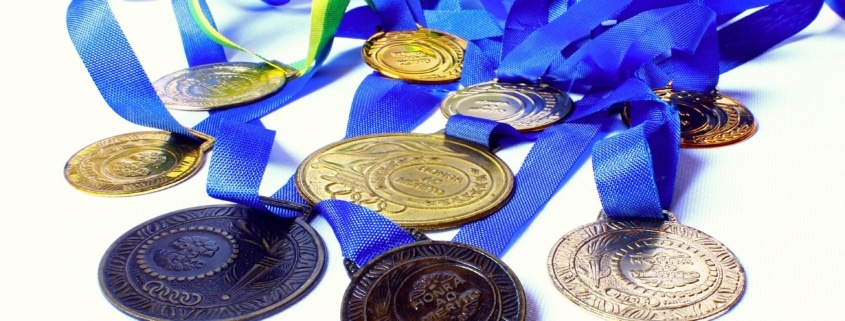 medallas esmaltadas y bañadas